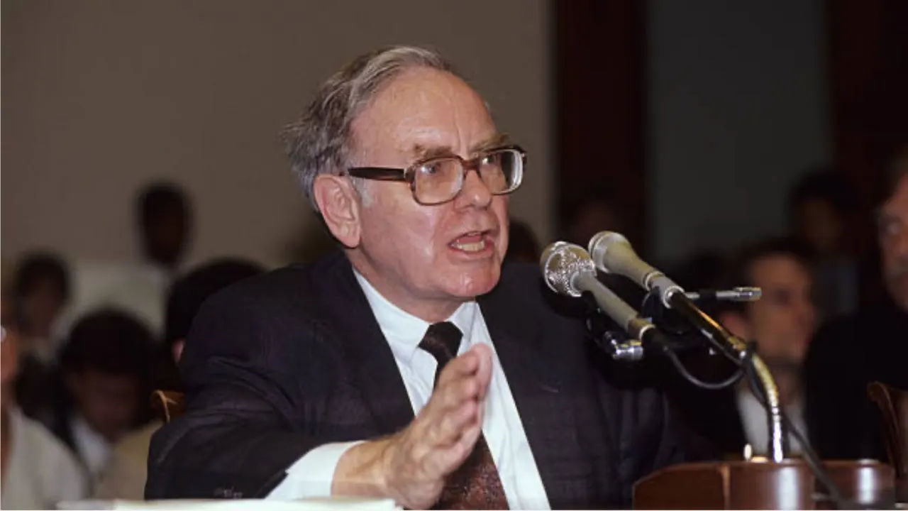 Warren Buffett depondo perante o Congresso americano em 1991